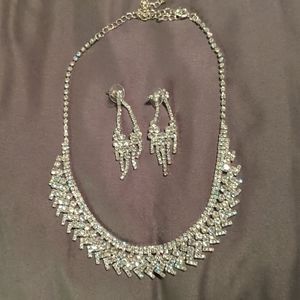 Necklace set